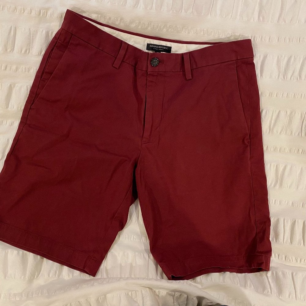 Banana Republic Aiden 9" Short Size 32